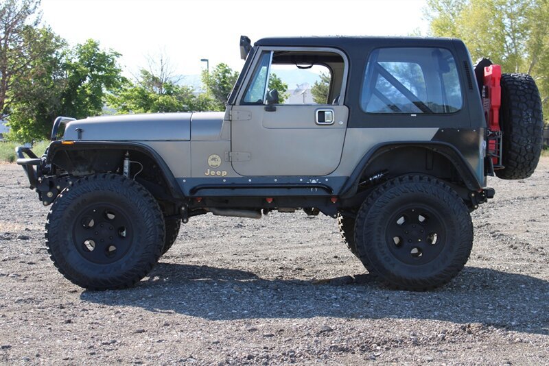 Used 1988 Jeep Wrangler Sahara AWD/4WD image 15