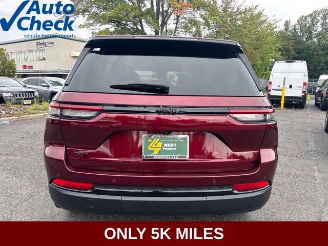 Used 2025 Jeep Grand Cherokee Altitude AWD/4WD image 19