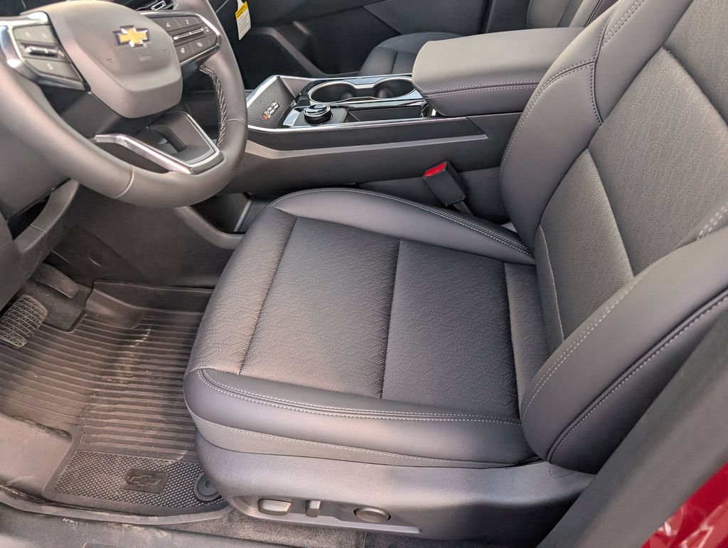 New 2027 Chevrolet Equinox LT w/ Convenience Package II AWD/4WD image 17