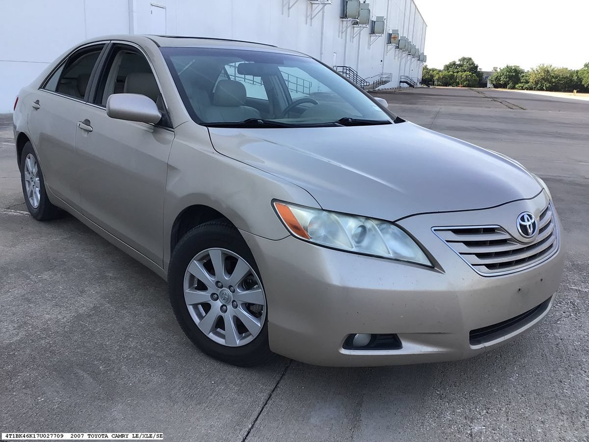 Used 2007 Toyota Camry XLE FWD image 4