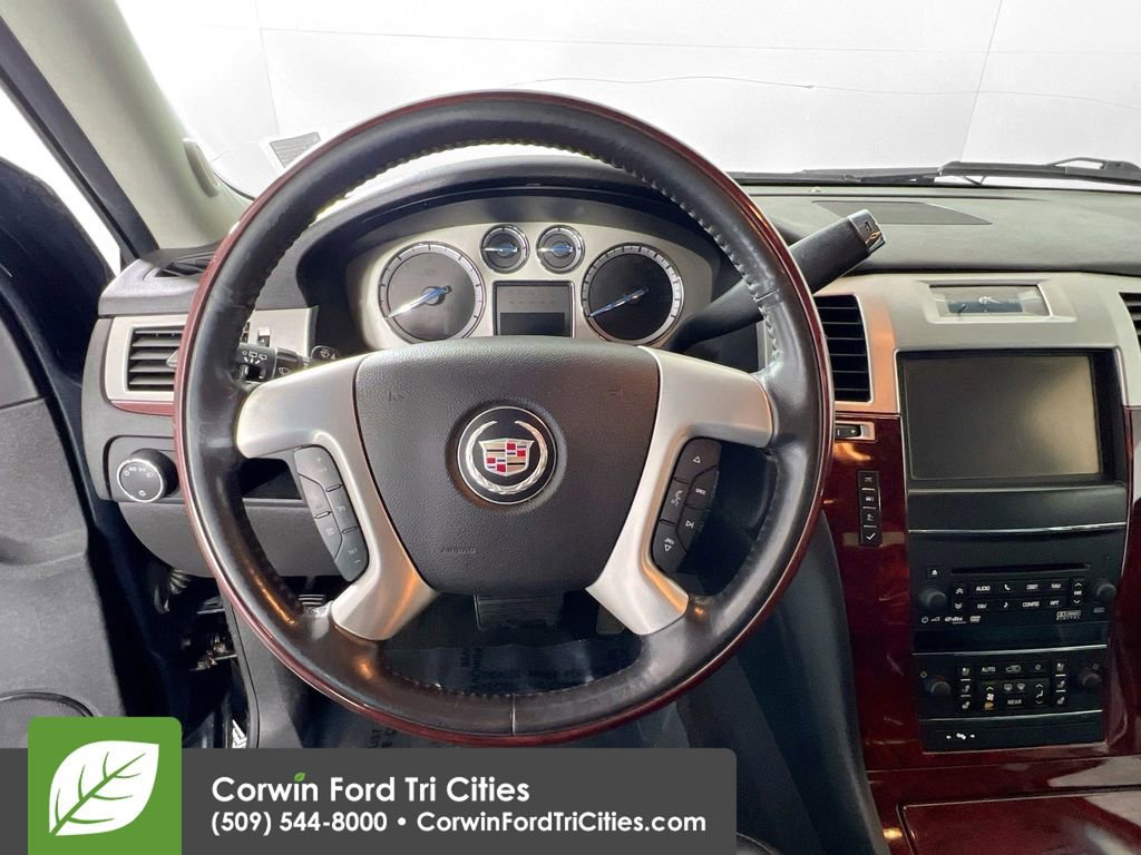 Used 2013 Cadillac Escalade Luxury image 7