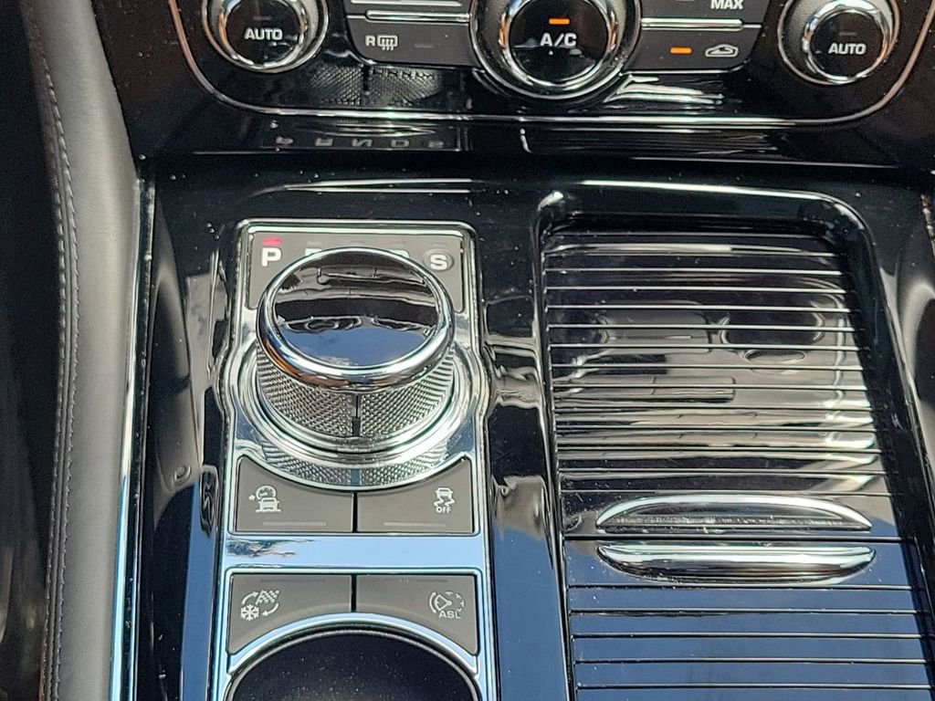 Used 2019 Jaguar XJ L Supercharged RWD image 20