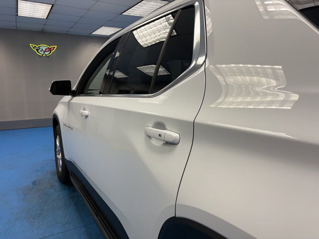 Used 2018 Chevrolet Traverse LT image 17