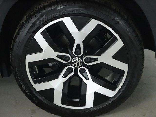 Used 2023 Volkswagen Taos SEL AWD/4WD image 41