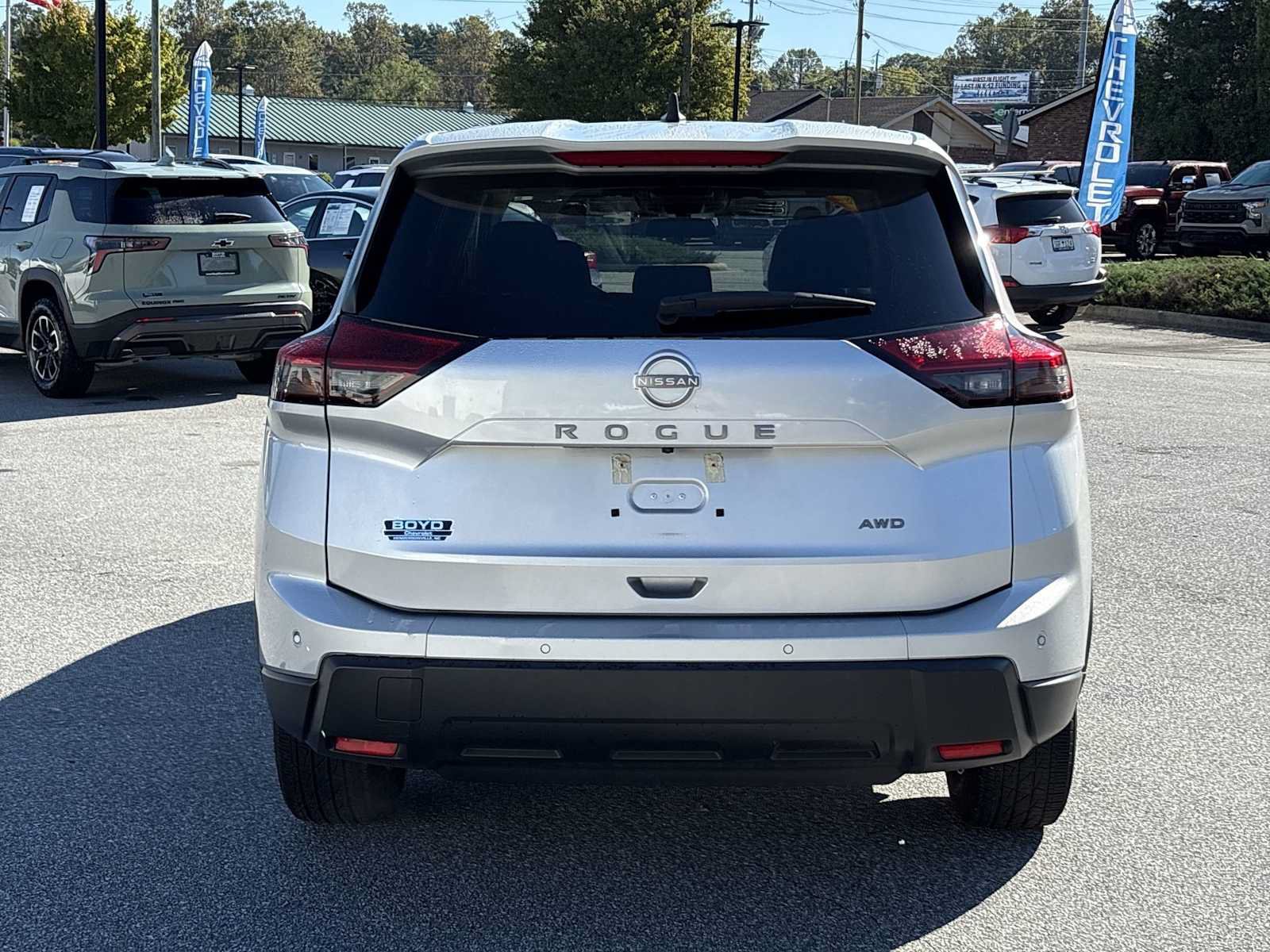 Used 2024 Nissan Rogue S AWD/4WD image 7