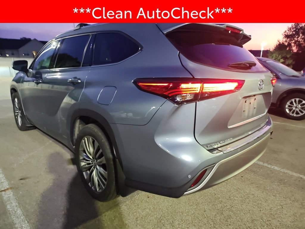 Used 2022 Toyota Highlander Platinum AWD/4WD image 4