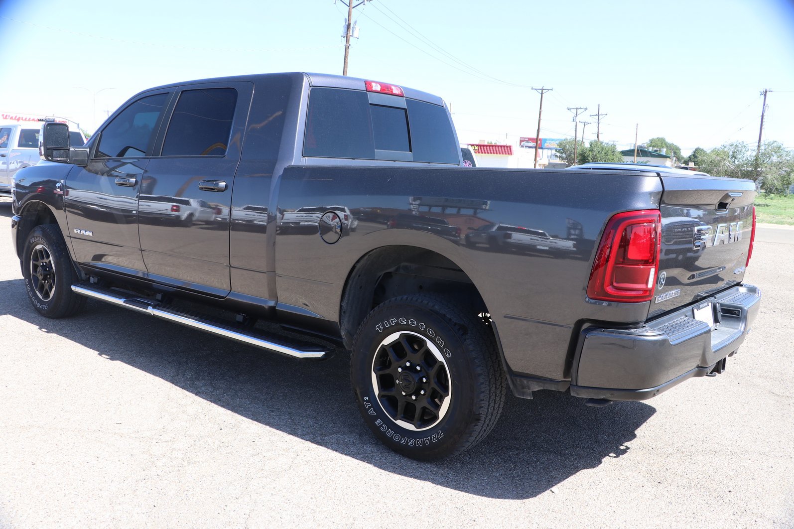 Used 2025 RAM 3500 Laramie AWD/4WD image 5