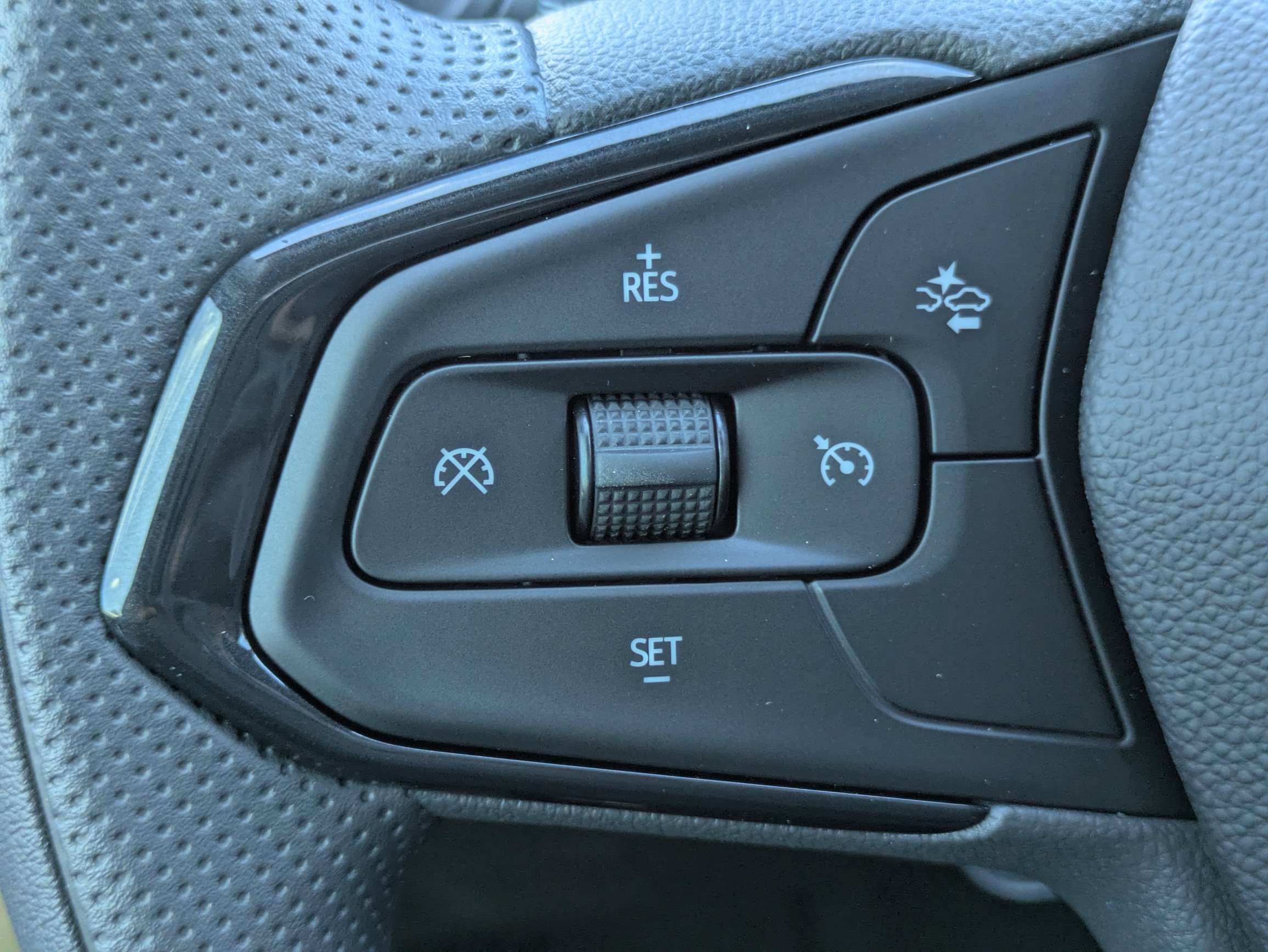 New 2026 Chevrolet Trax LT FWD image 15