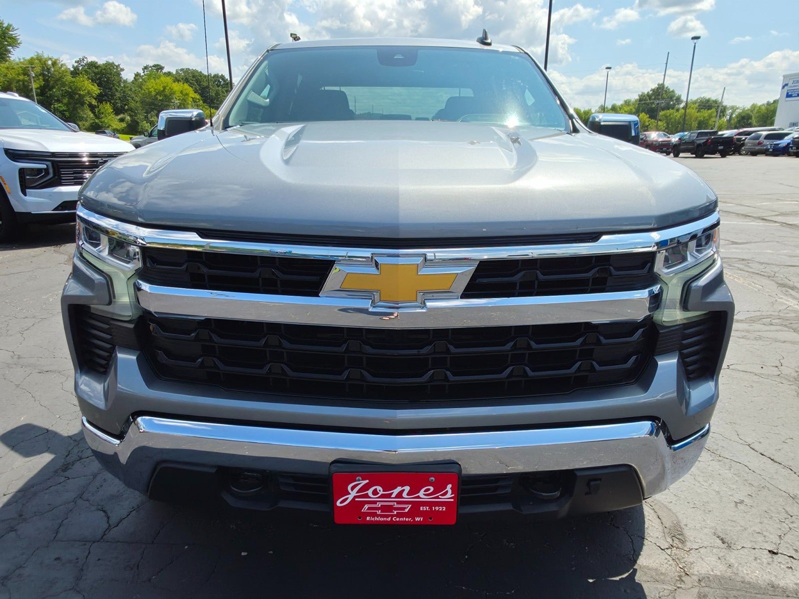 Used 2023 Chevrolet Silverado 1500 LT AWD/4WD image 8
