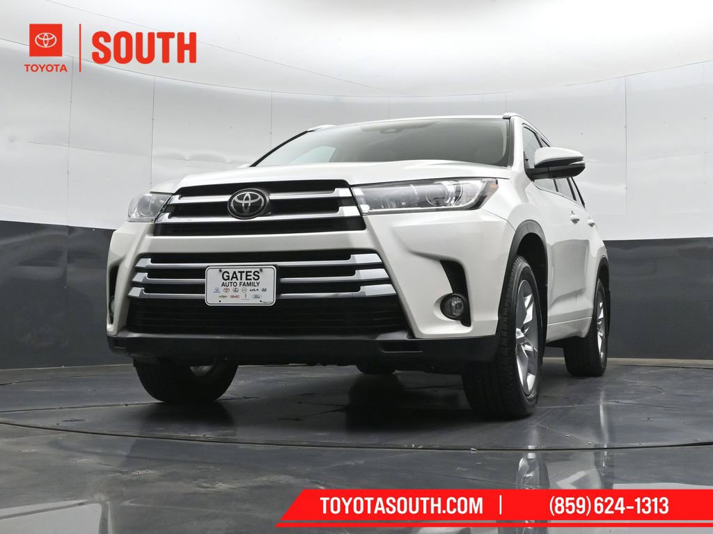 Used 2017 Toyota Highlander Limited AWD/4WD image 45