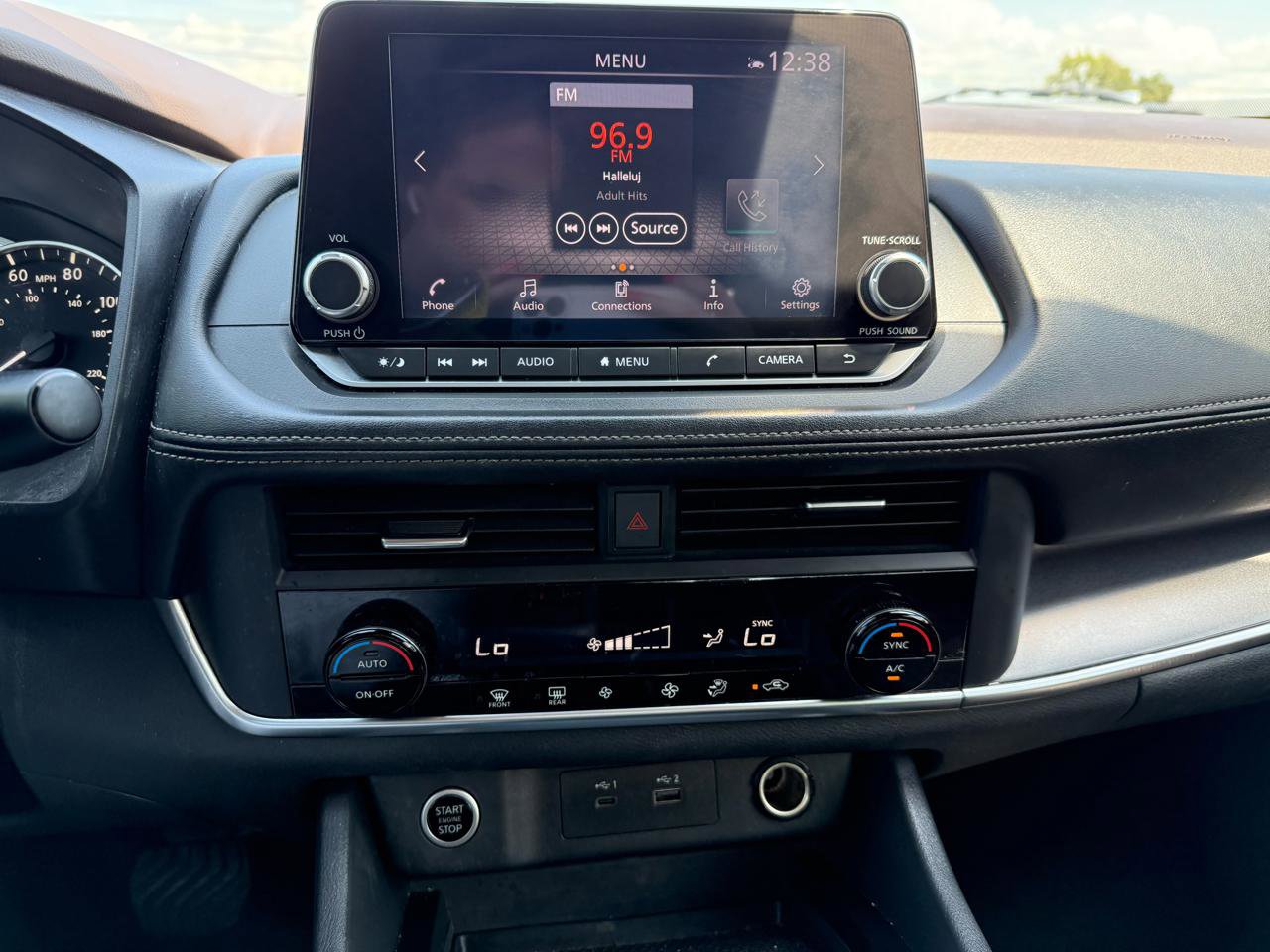 Used 2023 Nissan Rogue SV FWD image 29