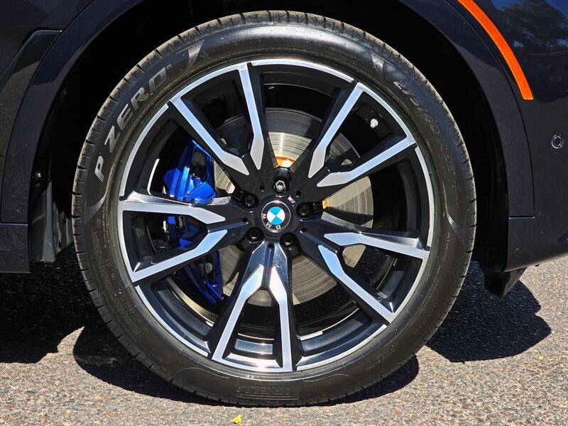 Used 2019 BMW X7 xDrive50i w/ M Sport Package AWD/4WD image 47