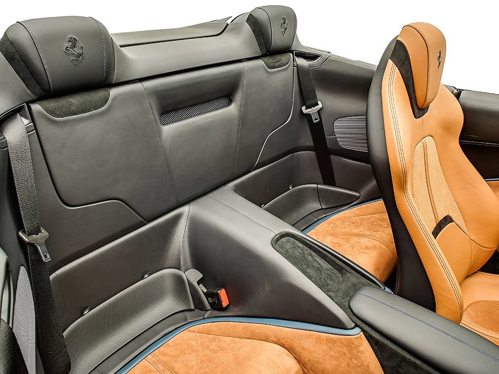 Used 2026 Ferrari Roma Spider RWD image 22