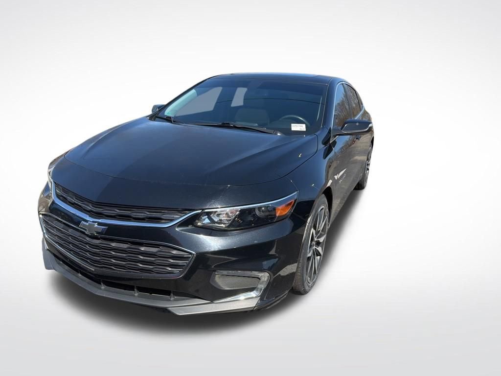 Used 2017 Chevrolet Malibu LT image 2