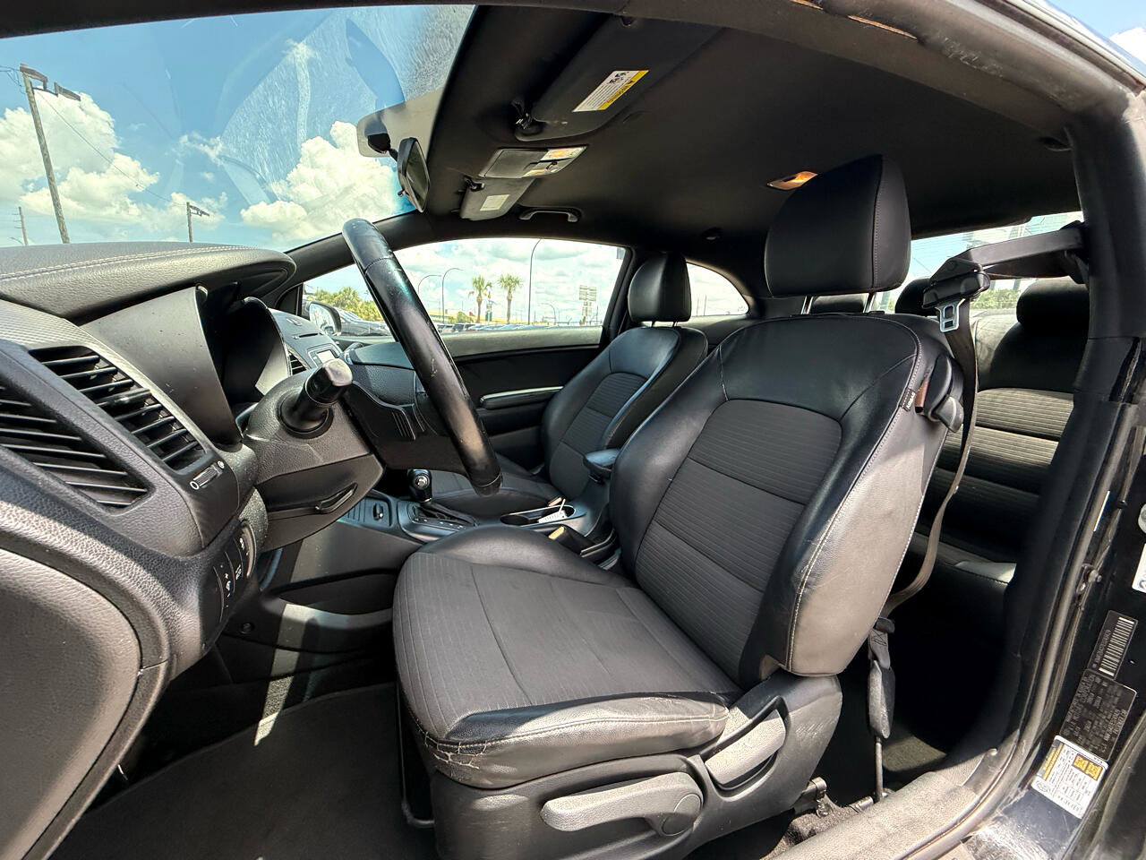 Used 2014 Kia Forte Koup SX image 10