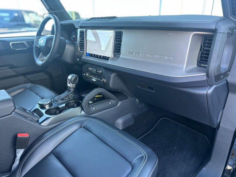 Used 2025 Ford Bronco Outer Banks w/ Sasquatch Package AWD/4WD image 13