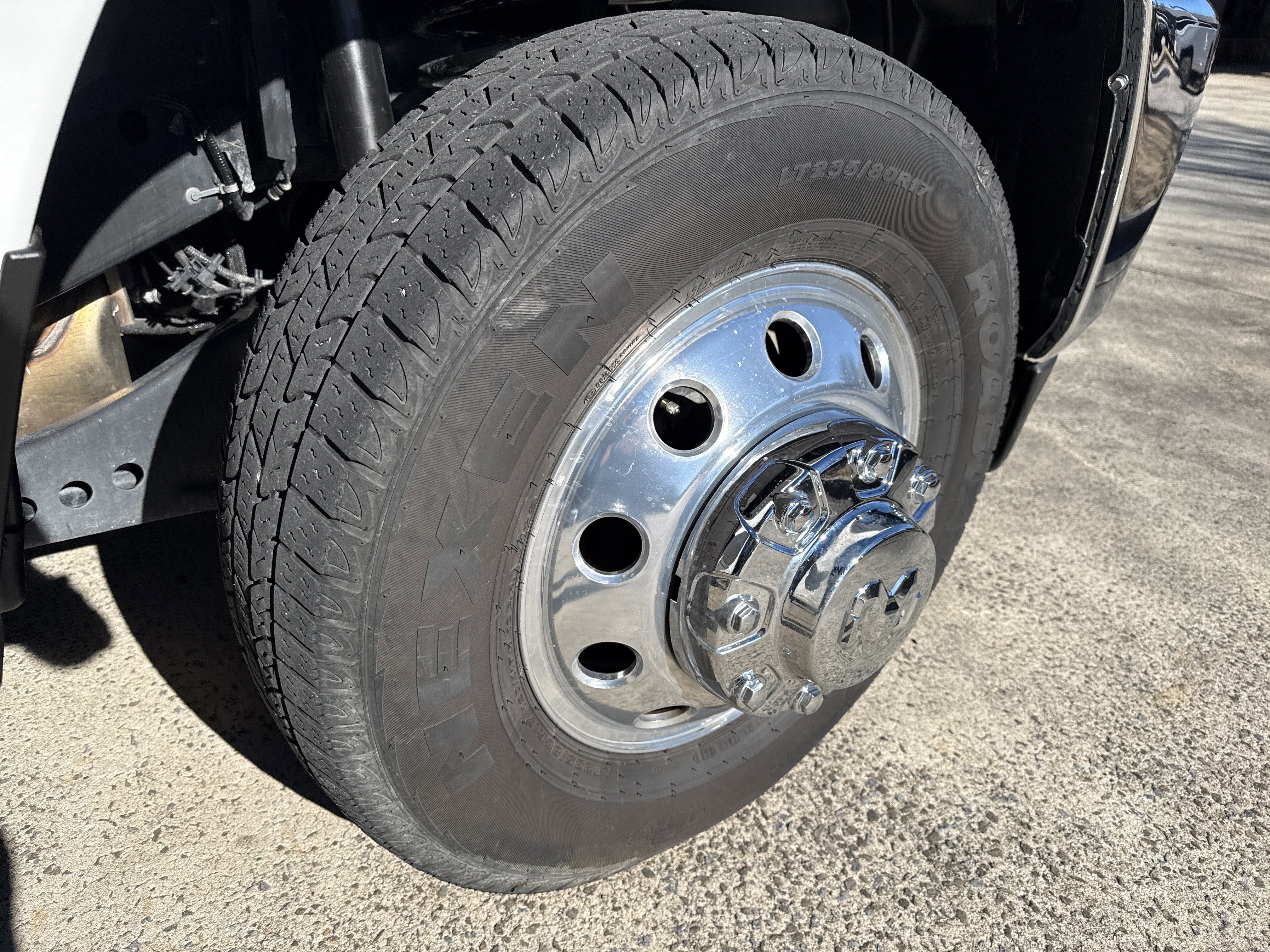 Used 2025 RAM 3500 Tradesman w/ Chrome Appearance Group image 15