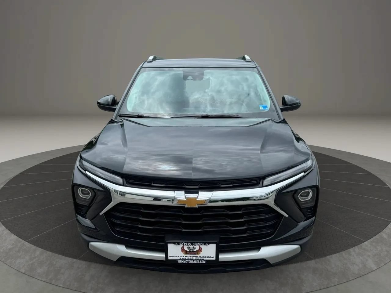 Used 2025 Chevrolet TrailBlazer LT w/ LT Cold Weather Package FWD image 1