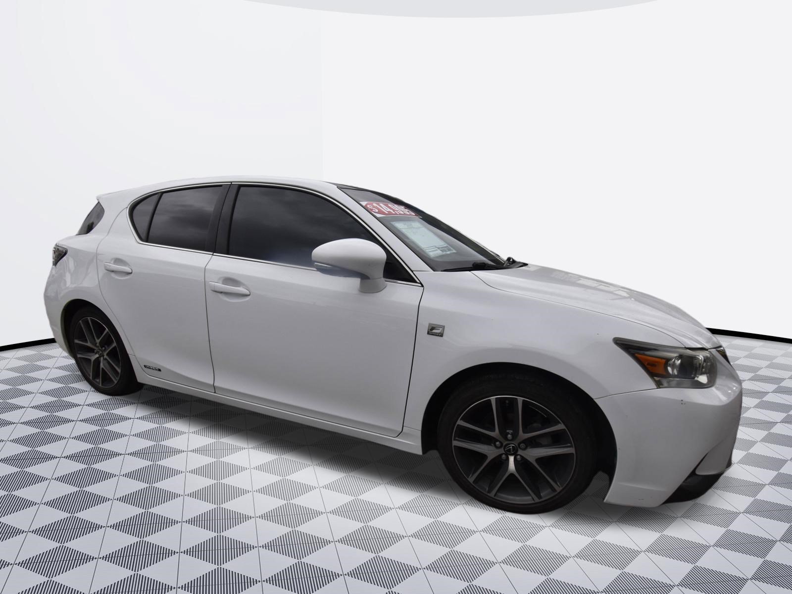 Used 2017 Lexus CT 200h w/ Navigation System Package FWD image 5