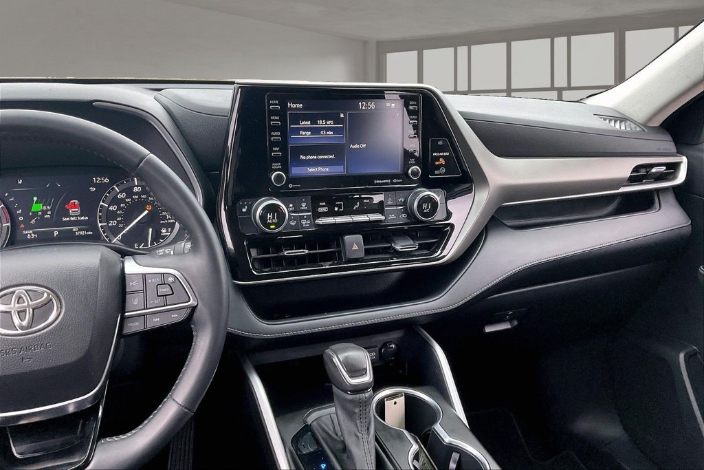 Used 2021 Toyota Highlander XLE FWD image 9
