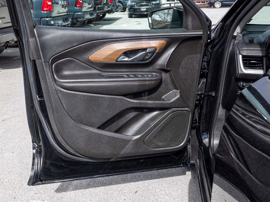 Used 2018 GMC Terrain SLE w/ Driver Convenience Package image 11