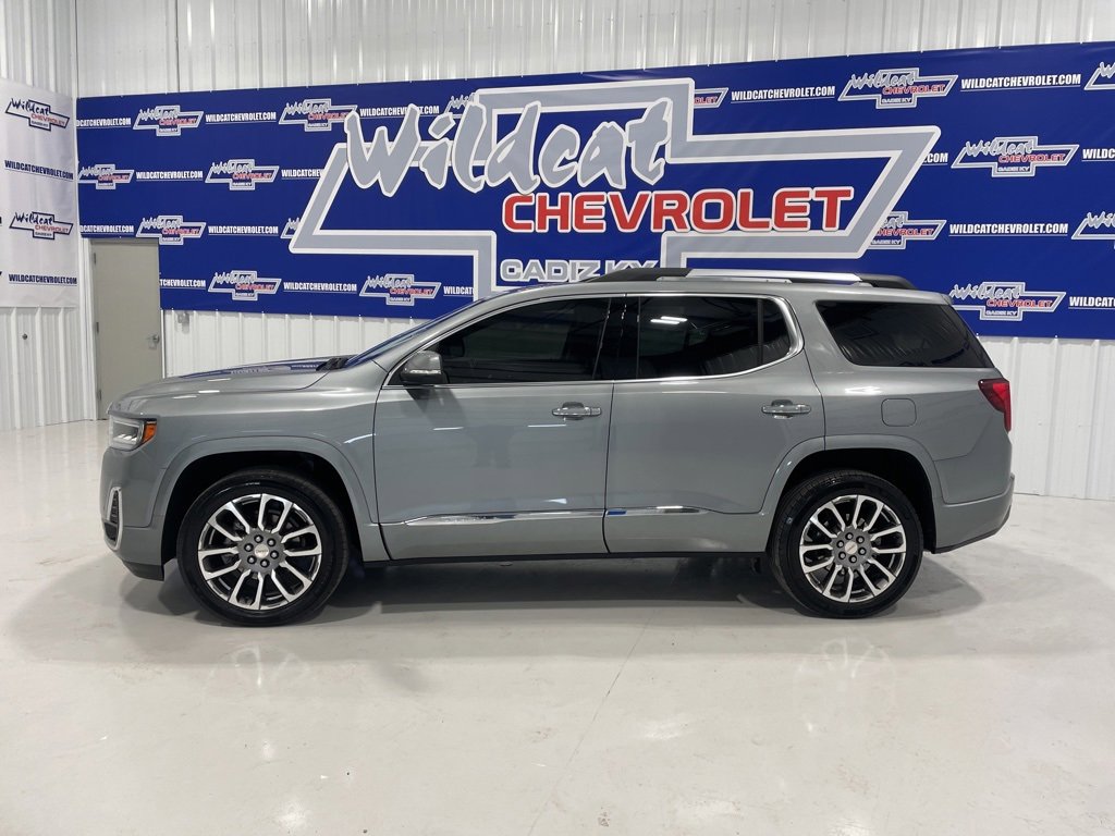 Used 2023 GMC Acadia Denali image 3