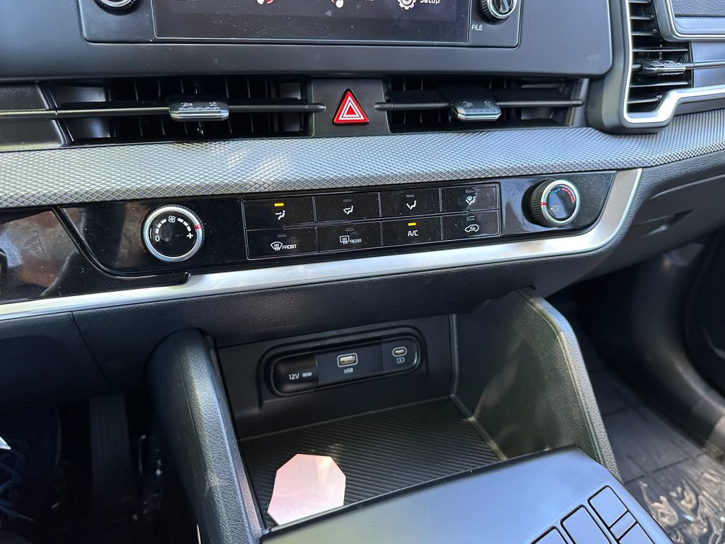 Used 2025 Kia Sportage LX FWD image 30