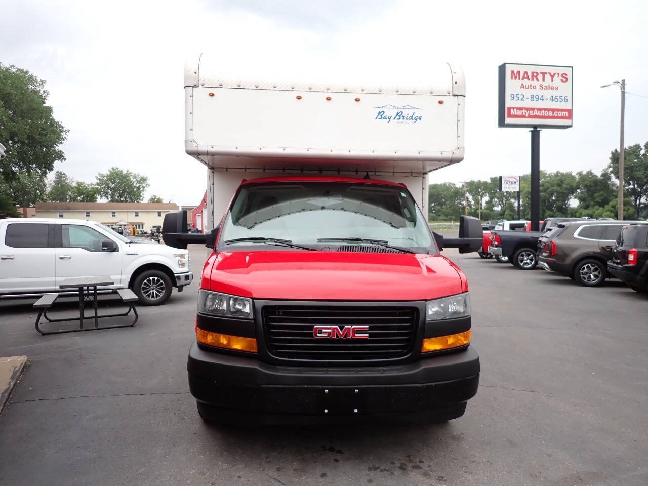Used 2019 GMC Savana 3500 w/ Power Convenience Package RWD image 2