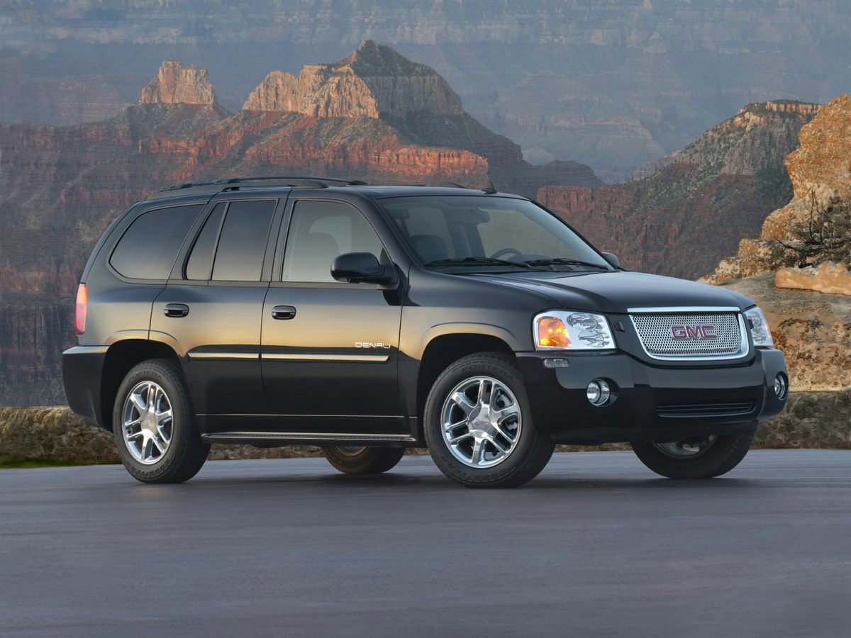 Used 2009 GMC Envoy Denali w/ Sun And 6-Disc Cd Package