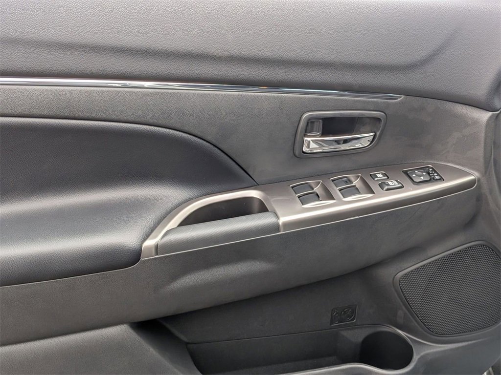 New 2025 Mitsubishi Outlander Sport SE image 15