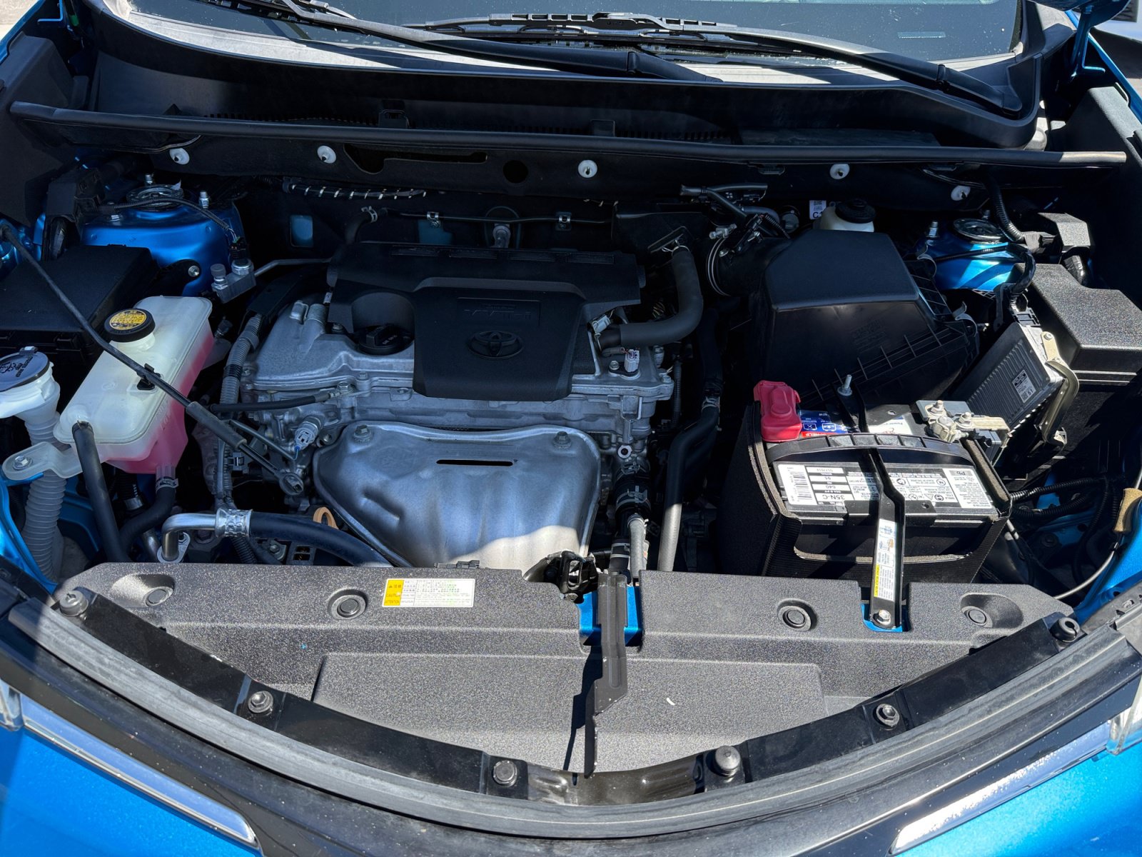 Used 2018 Toyota RAV4 LE w/ All Weather Liner Package FWD image 20