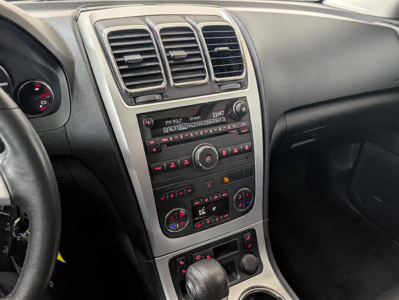 Used 2011 GMC Acadia SLT AWD/4WD image 10