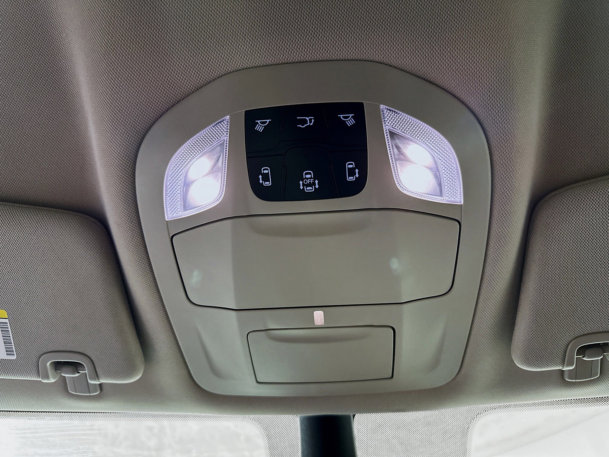 Used 2023 Chrysler Pacifica Touring-L image 18