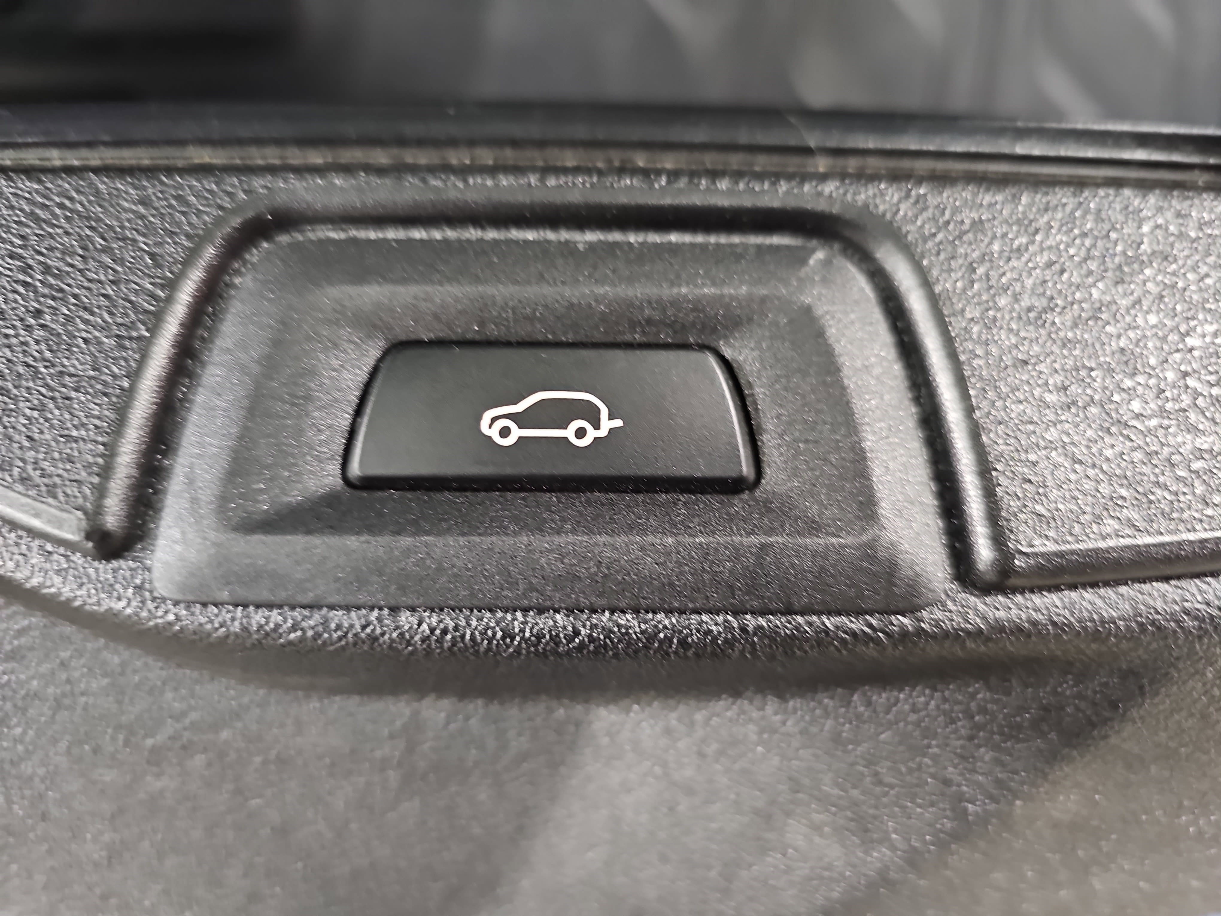 Used 2020 BMW X5 xDrive40i w/ Premium Package image 15