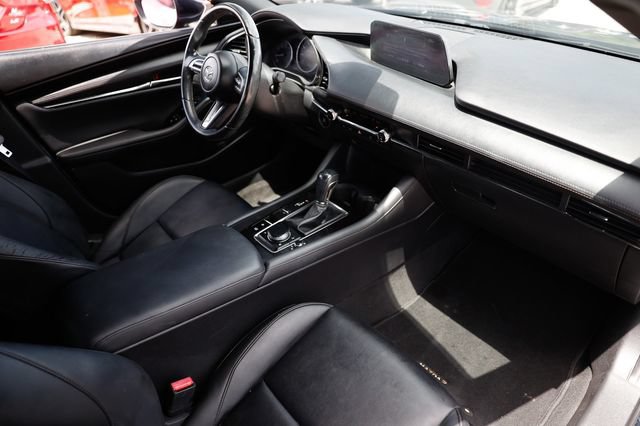Used 2020 MAZDA MAZDA3 Hatchback w/ Preferred Package FWD image 19
