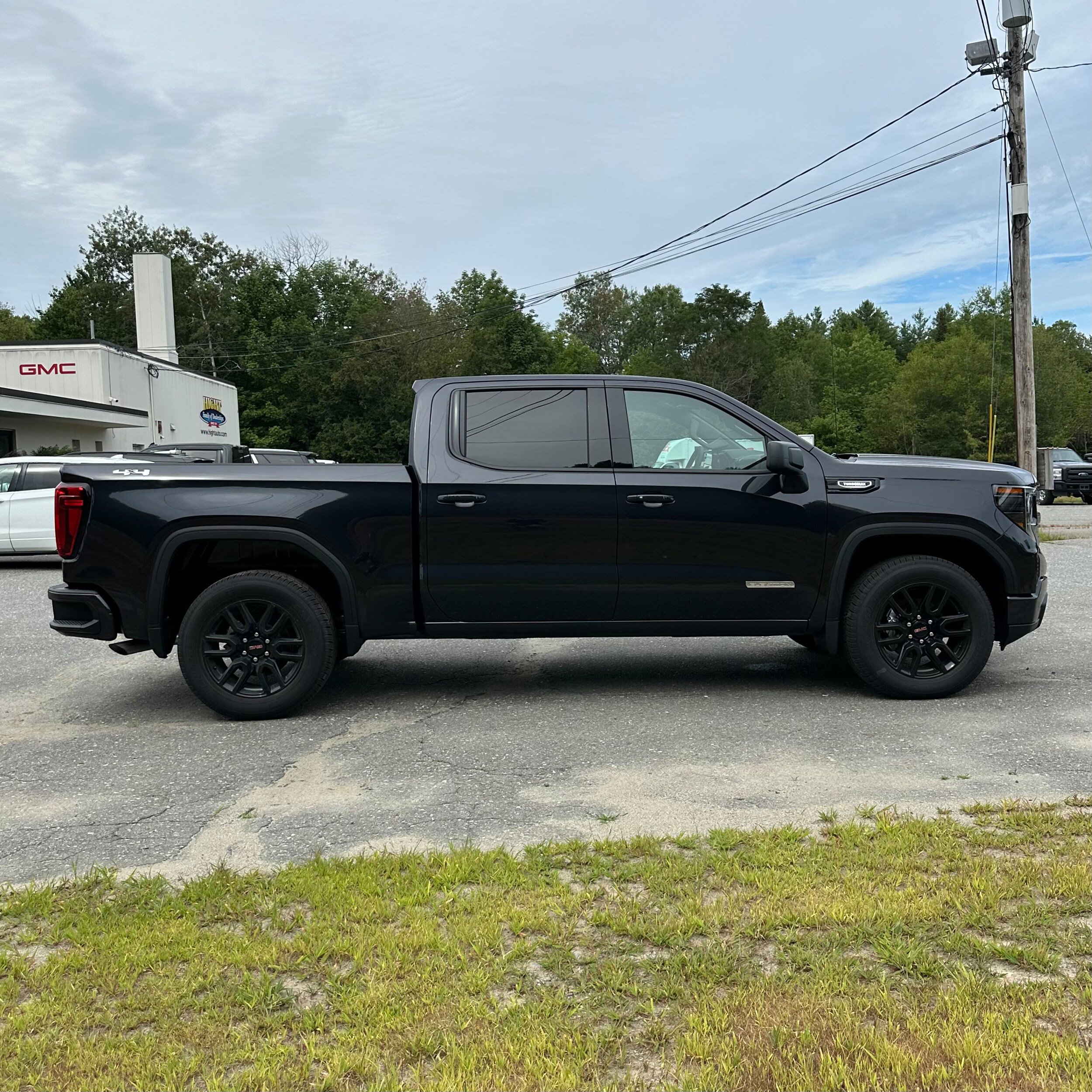 New 2026 GMC Sierra 1500 Elevation AWD/4WD image 2