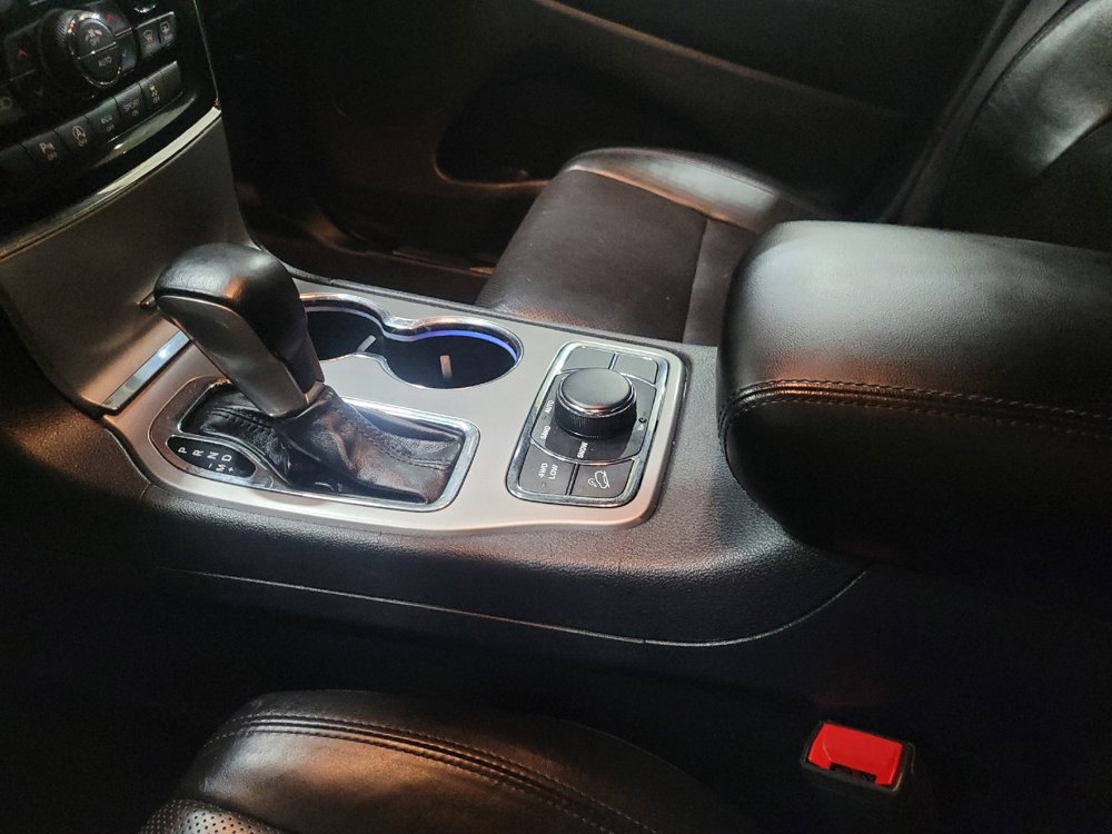 Used 2020 Jeep Grand Cherokee Limited w/ Luxury Group II image 26