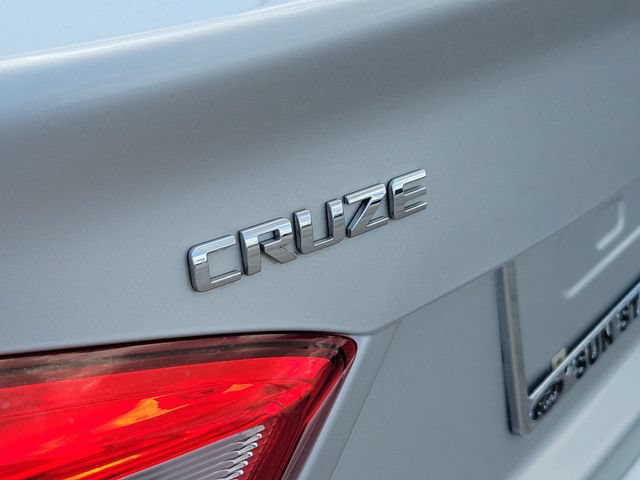 Used 2019 Chevrolet Cruze LT FWD image 7