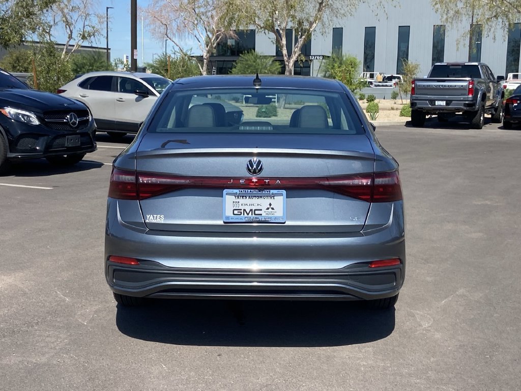 Used 2025 Volkswagen Jetta SE FWD image 5