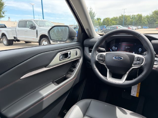 New 2026 Ford Explorer Active w/ Active Comfort Package AWD/4WD image 18