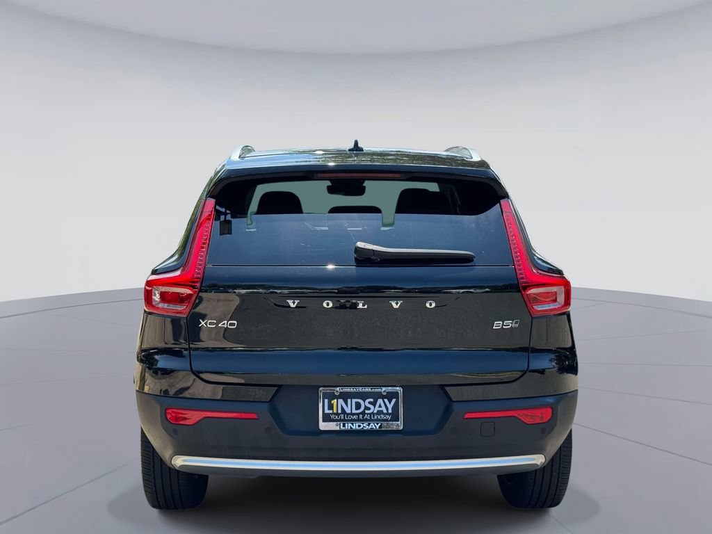 Used 2023 Volvo XC40 B5 Plus w/ Climate Package AWD/4WD image 8