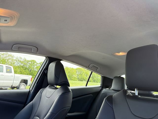 Used 2017 Toyota Prius Three Touring FWD image 19