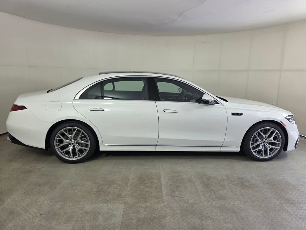 New 2027 Mercedes-Benz S 580 4MATIC Sedan image 3