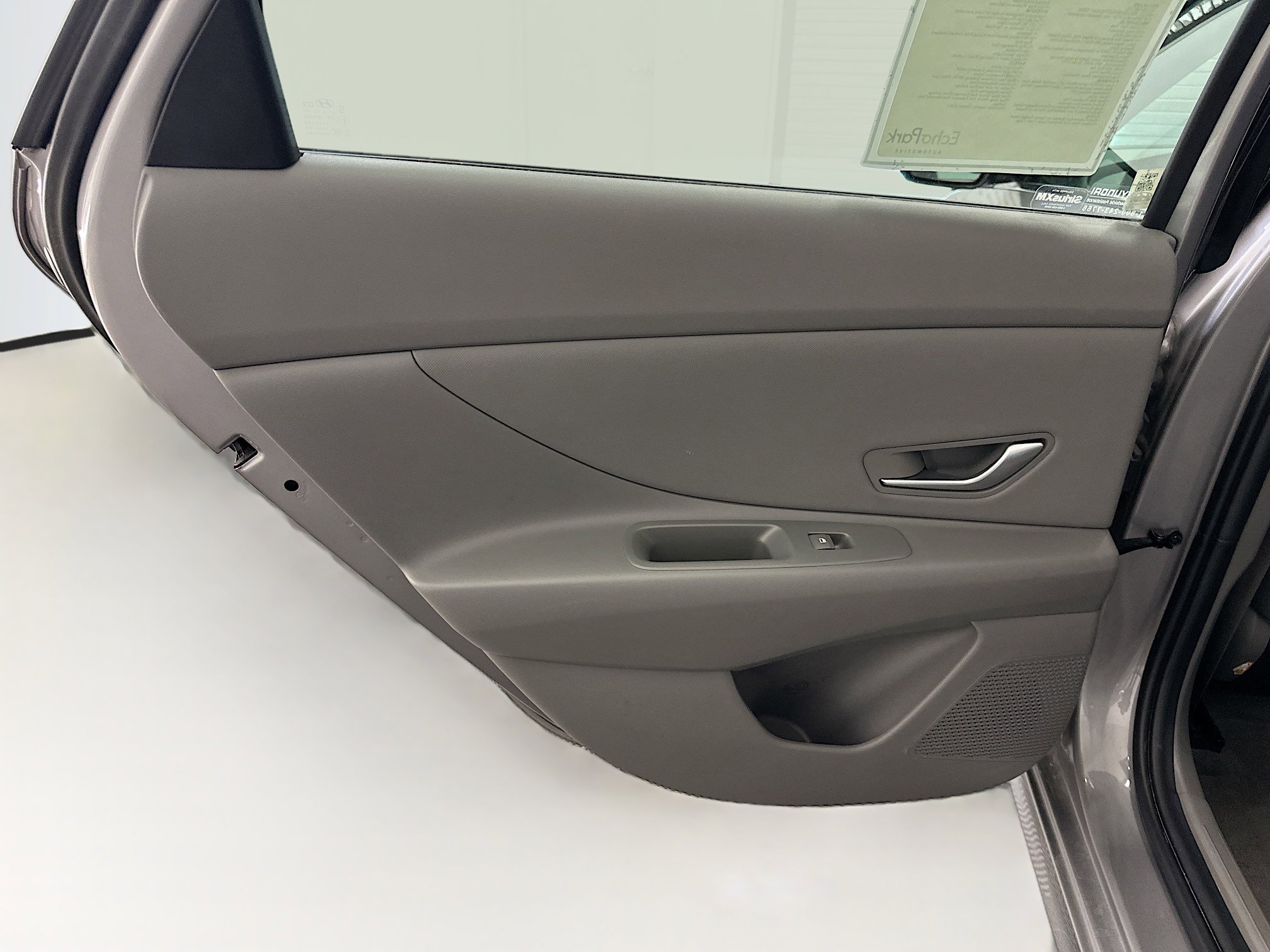 Used 2025 Hyundai Elantra SEL FWD image 28