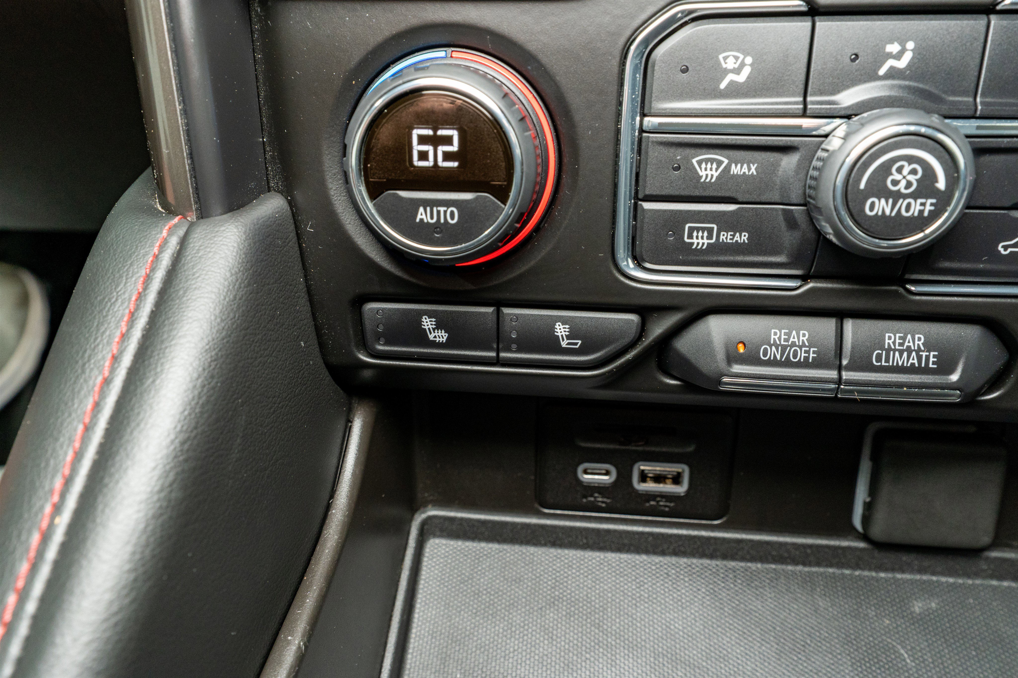 Used 2021 Chevrolet Tahoe RST w/ Luxury Package image 22