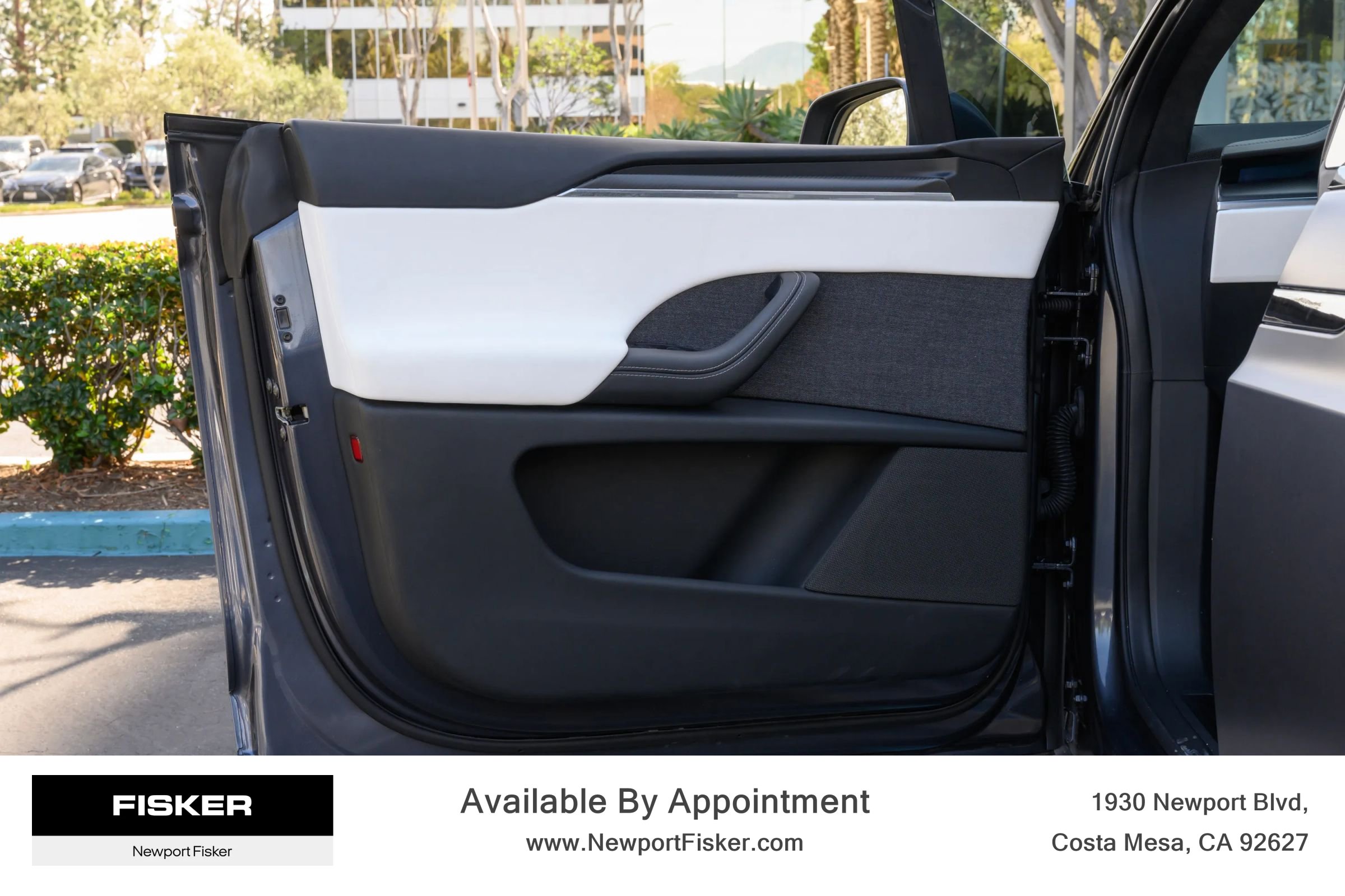 Used 2023 Tesla Model X Plaid image 11