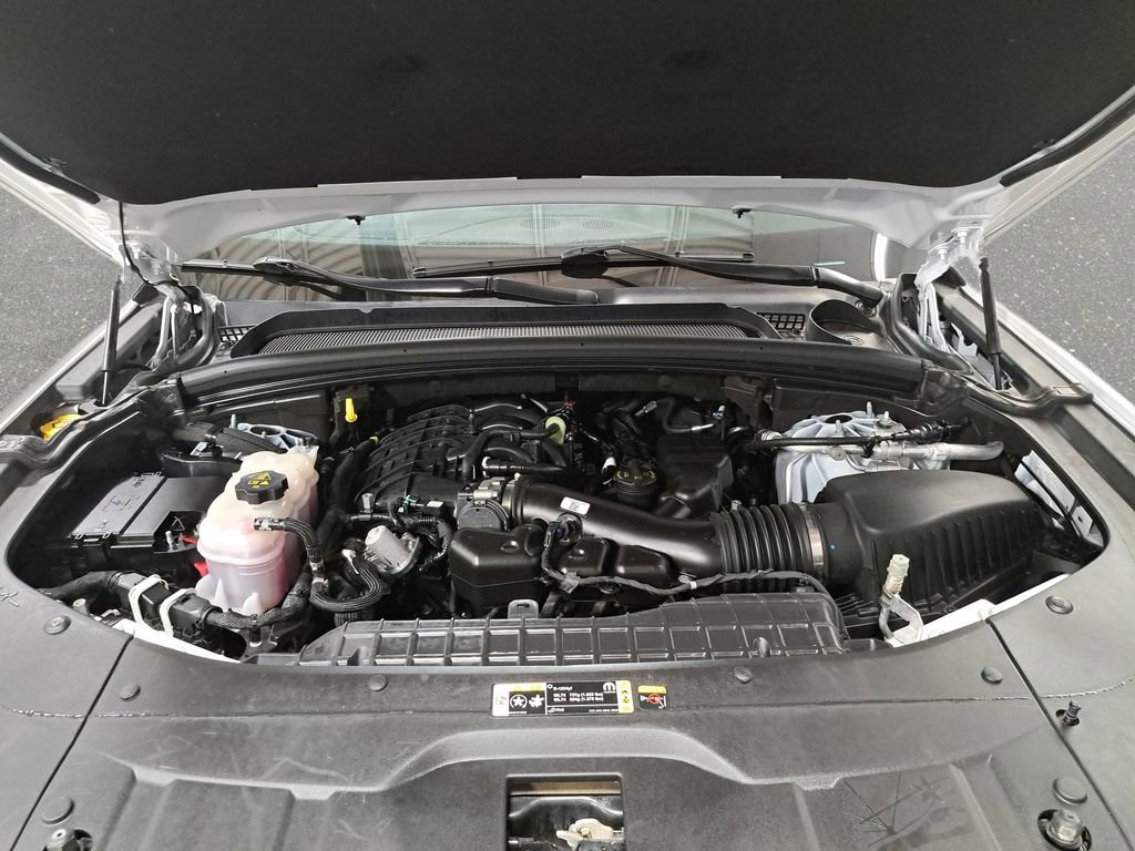 Used 2025 Jeep Grand Cherokee Laredo w/ Luxury Tech Group I image 31