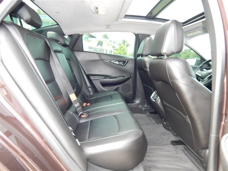 Used 2016 Chevrolet Malibu LT w/ Leather Package FWD image 19