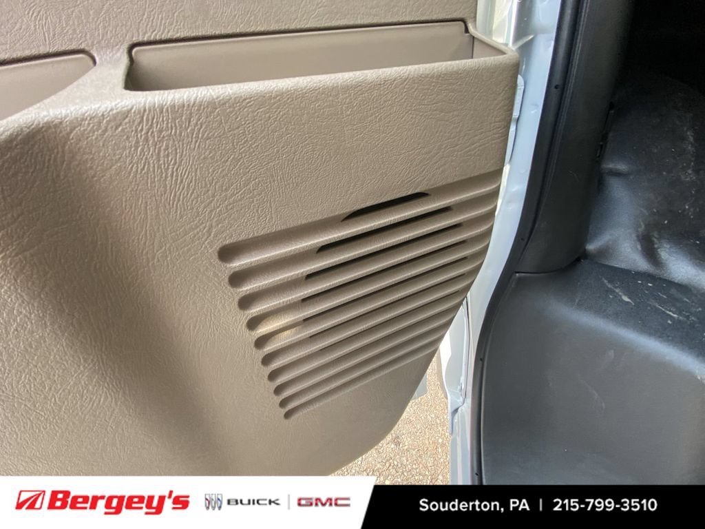 New 2025 GMC Savana 3500 w/ Driver Convenience Package RWD image 26