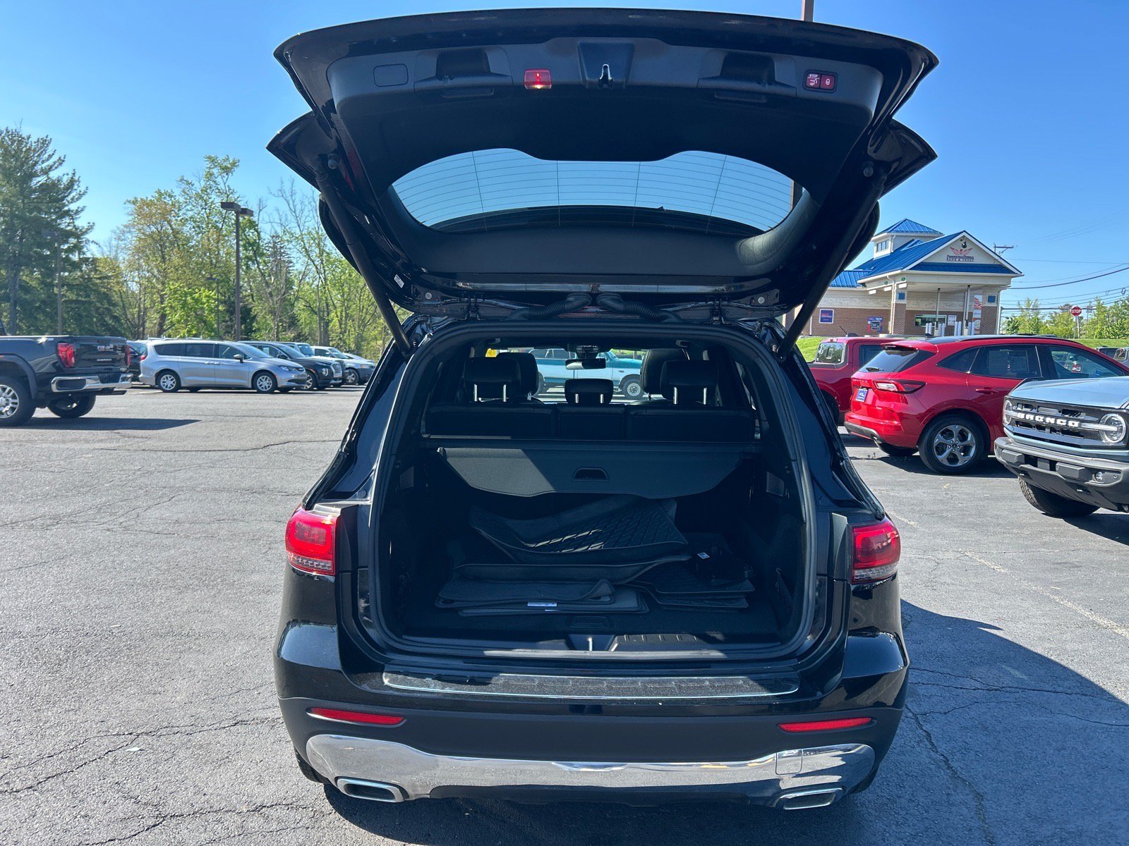 Used 2022 Mercedes-Benz GLB 250 4MATIC image 13